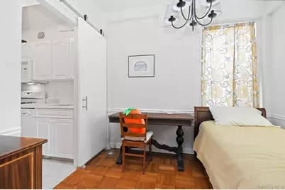 290 Collins Ave #2C, Mount Vernon, NY 10552 - Photo 11
