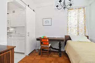 290 Collins Ave, Mount Vernon, NY 10552 - Photo 11