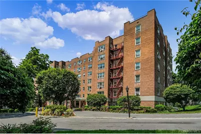 290 Collins Ave #2C, Fleetwood, NY 10552 - Photo 1