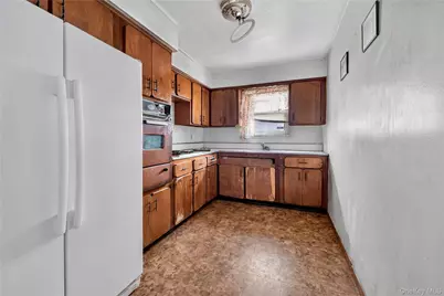 14019 Sutter Avenue, Jamaica, NY 11436 - Photo 9