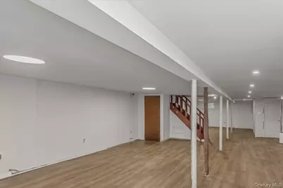 155 Carman Avenue, East Rockaway, NY 11518 - Photo 27