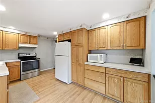 115 Argyle Ave, Selden, NY 11784 - Photo 11