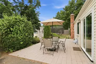 115 Argyle Ave, Selden, NY 11784 - Photo 25