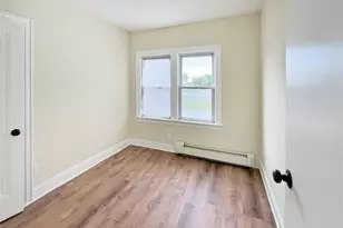 302 W Hudson St, Long Beach, NY 11561 - Photo 15