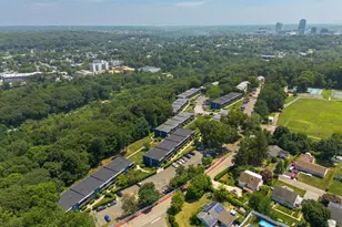1 Wyndover Woods Ln, White Plains, NY 10603 - Photo 13
