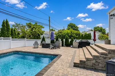 9 Florgate Road, Farmingdale, NY 11735 - Photo 29