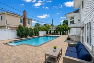 9 Florgate Rd, Farmingdale, NY 11735 - Photo 5