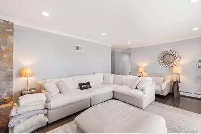 336 Grand Central Avenue, Amityville, NY 11701 - Photo 15
