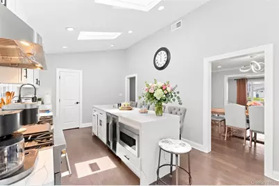 336 Grand Central Avenue, Amityville, NY 11701 - Photo 9