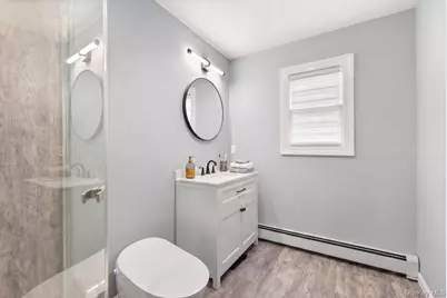 336 Grand Central Avenue, Amityville, NY 11701 - Photo 23