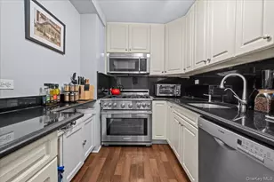 2575 Palisade Ave, Bronx, NY 10463 - Photo 7