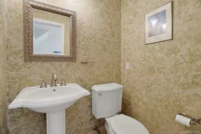 4101 Victoria Drive, Mount Kisco, NY 10549 - Photo 7