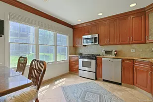 4101 Victoria Dr, Mount Kisco, NY 10549 - Photo 9