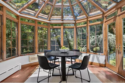 4 Waring Drive, Manhasset, NY 11030 - Photo 15