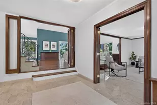 4 Waring Dr, Manhasset, NY 11030 - Photo 3