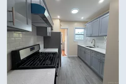 9545 112th Street, Richmond Hill, NY 11419 - Photo 3