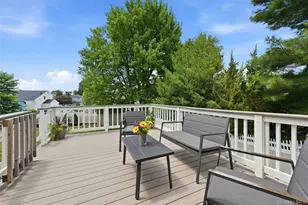 94 Ellensue Dr, Deer Park, NY 11729 - Photo 37
