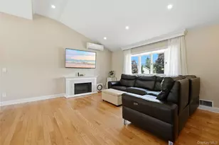 94 Ellensue Dr, Deer Park, NY 11729 - Photo 11