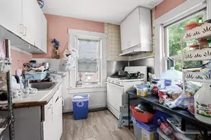 36 Russell Pl, Freeport, NY 11520 - Photo 9