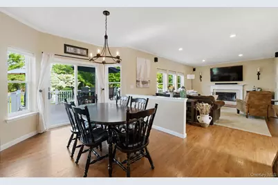 19 Sweetgum Lane, Miller Place, NY 11764 - Photo 15