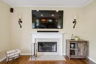 19 Sweetgum Ln, Miller Place, NY 11764 - Photo 7
