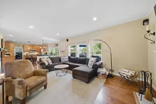 19 Sweetgum Ln, Miller Place, NY 11764 - Photo 9