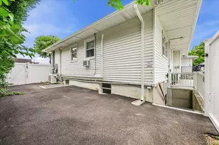 920 9th St, West Babylon, NY 11704 - Photo 21