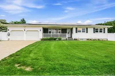 920 9th Street, West Babylon, NY 11704 - Photo 1