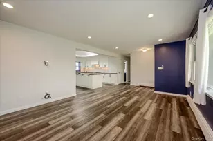 920 9th St, West Babylon, NY 11704 - Photo 5