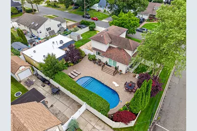 1755 Grand Avenue, Merrick, NY 11566 - Photo 45