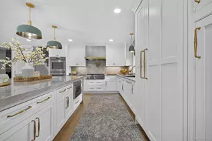 1755 Grand Ave, Merrick, NY 11566 - Photo 11