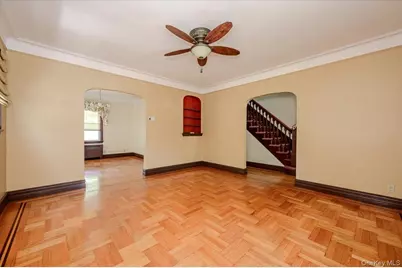 1827 Hering Avenue, Bronx, NY 10461 - Photo 5
