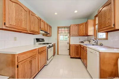 1827 Hering Avenue, Bronx, NY 10461 - Photo 9