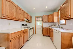 1827 Hering Ave, Bronx, NY 10461 - Photo 9