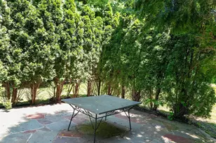 1058 Plandome Rd, Manhasset, NY 11030 - Photo 9
