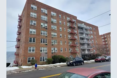 679 Warburton Avenue #1L, Yonkers, NY 10701 - Photo 1
