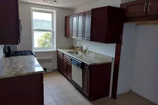679 Warburton Ave, Yonkers, NY 10701 - Photo 5