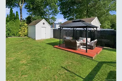 101 Gainsborough Road, Holbrook, NY 11741 - Photo 41