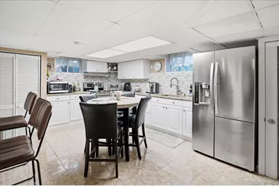 101 Gainsborough Road, Holbrook, NY 11741 - Photo 25