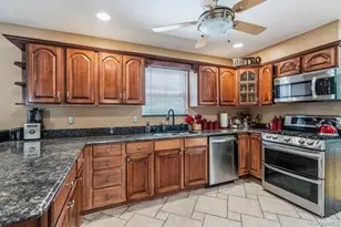 89 Floyd St, Deer Park, NY 11729 - Photo 13