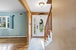 89 Floyd St, Deer Park, NY 11729 - Photo 7