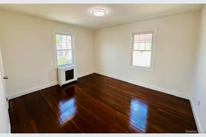 1424 Kiefer Avenue, Elmont, NY 11003 - Photo 7