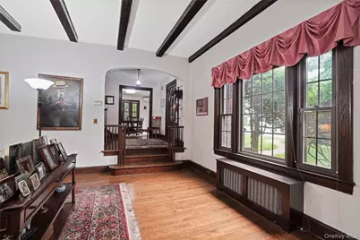 8 Ritchey Place, White Plains, NY 10605 - Photo 3