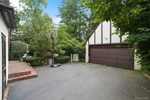 8 Ritchey Pl, White Plains, NY 10605 - Photo 27