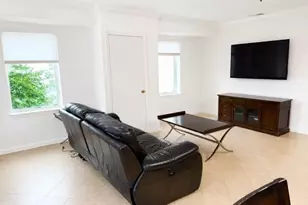 1422 Outlook Ave, Bronx, NY 10465 - Photo 13