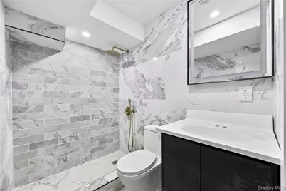 115 Marguerite Avenue, Elmont, NY 11003 - Photo 35