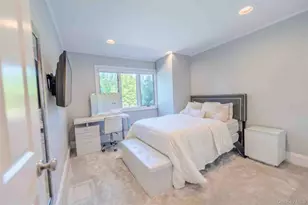 70 Karol Pl, Muttontown, NY 11753 - Photo 27