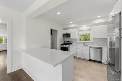 208 Third Avenue, Pelham, NY 10803 - Photo 17