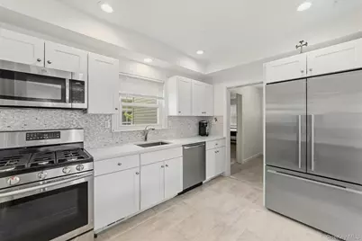 208 Third Avenue, Pelham, NY 10803 - Photo 19
