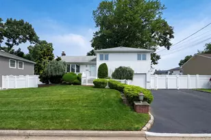 128 James St, Massapequa, NY 11758 - Photo 23